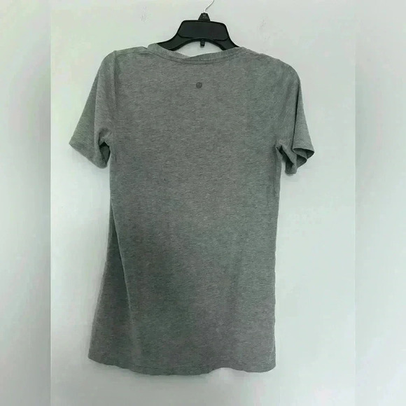 Lululemon Womens V-Neck Gray Shirt Size 8 Flawed PIT-16'' - Picture 4 of 4